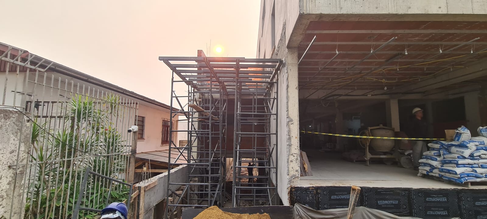 Escoramento de toprre 3